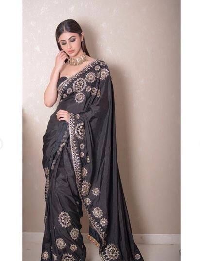 मौनी रॉय ने 10 साल पहले मशहूर टीवी सीरियल 'क्योंकि सास भी कभी बहू थी' से छोटे पर्दे पर डेब्यू किया था. (तस्वीर-इंस्टाग्राम) 