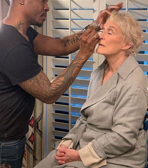 उन्होंने ये भी कहा कि मेरी सेंस ऑफ इंटीमेसी भी अब तक बरकरार है. ऐसे में ये कहना बिल्कुल गलत है कि महिलाएं बड़ी उम्र में कामुक नहीं होती. 