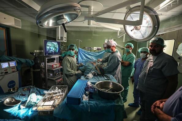 डॉ. लैम के अनुसार जब मरीज को हर एक घंटे में बीसर दी जा रही थी तो ये भी जांच किया जा रहा था कि वो सचेत रहे. 