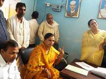 विवादों से पुराना नाता है मायावती को अपशब्द कहने वाली बीजेपी विधायक साधना सिंह का