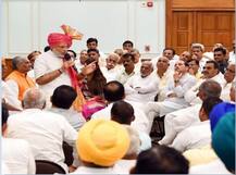 ABP न्यूज़-सी वोटर सर्वे: मोदी सरकार किसानों की कर्जमाफी करेगी तो क्या चुनाव में उसे फायदा होगा?