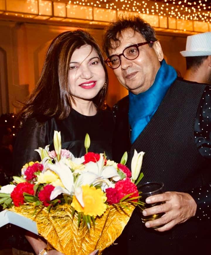 इस पार्टी में अलका याग्निक भी शामिल हुई थीं. (तस्वीर: मानव मंगलानी)