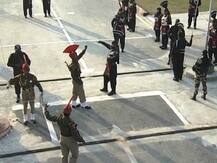 वाघा बॉर्डर पर हुई बीटिंग द रिट्रीट, BSF ने पाकिस्तान के सामने दिखाया शक्ति प्रदर्शन