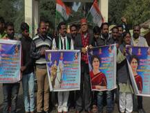 पोस्‍टरवारः प्रियंका बनीं मणिकर्णिका, गोरखपुर से प्रत्‍याशी बनाने की मांग