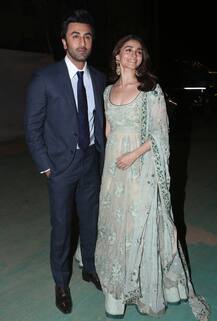 Umang Awards 2019: बाहों में बाहे डाले पहुंचे रनबीर-आलिया, दिखी जबदस्त कैमिस्ट्री