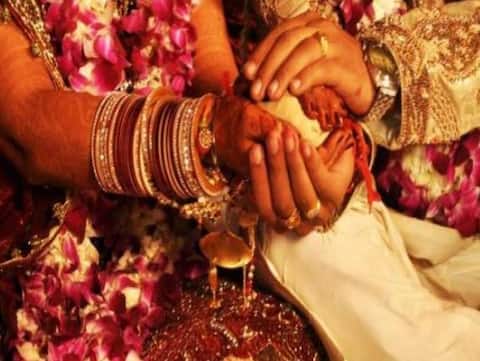 लव लाइफ ही नहीं, पति की किस्मत भी चमका देती हैं इस राशि की लड़कियां लव लाइफ ही नहीं, पति की किस्मत भी चमका देती हैं इस राशि की लड़कियां
