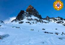 तस्वीरें: हेलीकॉप्टर और विमान में टक्कर में 7 की मौत