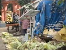 बेंगलुरु: यहां 75 साल की बुजुर्ग महिला सोलर फैन से सेंक कर बेचती हैं भुट्टा