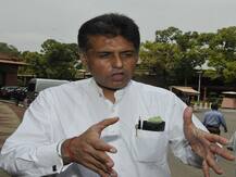 गडकरी की निगाहें पीएम की कुर्सी पर, निशाना मोदी पर- कांग्रेस