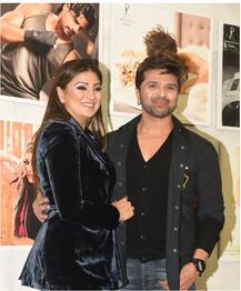 Dabboo Ratnani Calendar 2019: पत्नी के साथ रोमांटिक अंदाज में दिखे हिमेश रेशमिया