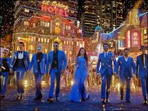 VIDEO SONG: ‘कर्ज़’ के हिट गाने का रीमिक्स वर्ज़न है ‘टोटल धमाल’ का पहला गाना ‘पैसा ये पैसा’