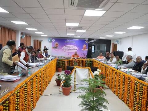 कुंभ में कैबिनेट: जानिए क्या खास फैसले लिए गए मंत्रिमंडल की इस खास बैठक में कुंभ में कैबिनेट: जानिए क्या खास फैसले लिए गए मंत्रिमंडल की इस खास बैठक में