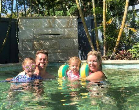 उन्होंने कहा कि ये हमारी च्वॉइस नहीं है लेकिन दो बच्चियों के संग और प्रोफेशन के कारण उन्हें खुद के लिए वक्त नहीं मिल पाता.