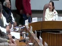 बजट सत्र सुचारू रूप से चलाने के लिये लोकसभा स्पीकर सुमित्रा महाजन ने की सभी दलों से चर्चा