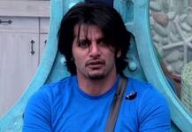 बिग बॉस 12 के कंटेस्टेंट करणवीर बोहरा को मॉस्को एयरपोर्ट पर हिरासत में लिया गया