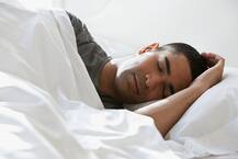 आखिर क्यों सोने के बाद 10 दिन तक नहीं उठता ये लड़का, जानें क्या है असल मामला