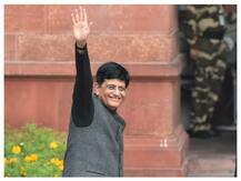 Budget 2019: नौकरीपेशा लोगों को वित्तमंत्री की बड़ी सौगात, 5 लाख रुपये पाने वाले नहीं देंगे इनकम टैक्स