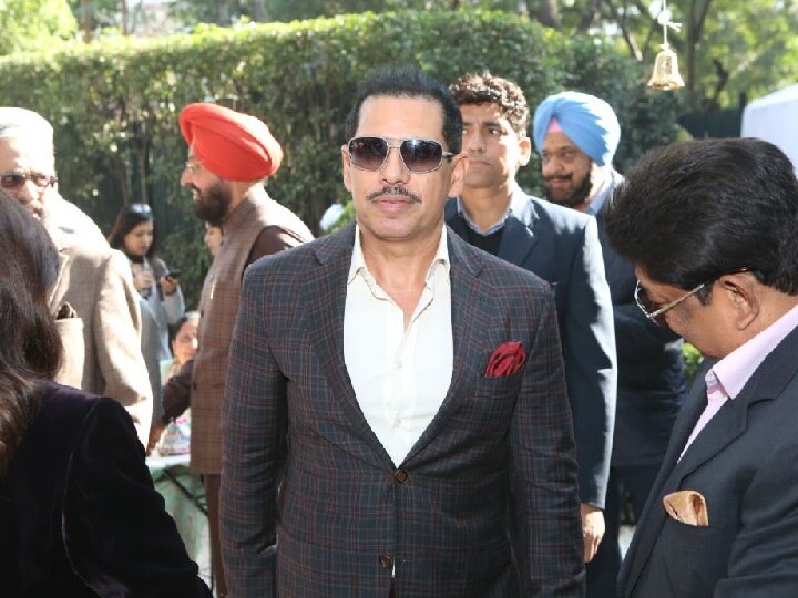 Robert Vadra to appear in Enforcement Directorate office questioned on flat case in London ईडी के सामने पेश होंगे रॉबर्ट वाड्रा, लंदन में फ्लैट मामले को लेकर होगी पूछताछ