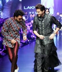 रणवीर सिंह और चाचा अनिल कपूर के साथ रैंप पर उतरीं जाह्नवी कपूर, बेहद खूबसूरत हैं तस्वीरें