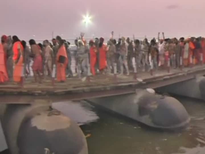 पूरा इलाका 440 सीसीटीवी कैमरों की निगरानी में है. करीबी समन्वय और शीघ्र संचार के लिए एक इंटीग्रेटेड कमांड कंट्रोल सेंटर (आईसीसीसी) और 12 वायरलेस ग्रिड भी स्थापित किए गए हैं.