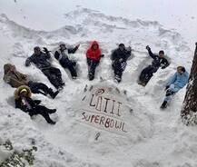 फैमिली के साथ विंटर्स के कुछ ऐसे मजे ले रहे हैं निक और प्रियंका, देखें तस्वीरें