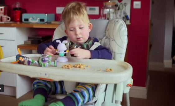 अब नोह बहुत सी चीजें सीखने में समर्थ है. वे अपना नाम लिखने लगा है और सबके सामने बिना घबराहट के बोल रहा है. 