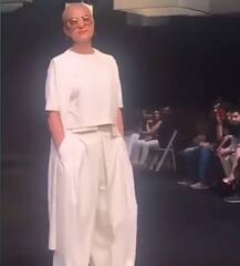 Lakme Fasion Week में रैंप पर उतरीं ताहिर कश्यप, अपने कॉन्फिडेंस से जीता सबका दिल