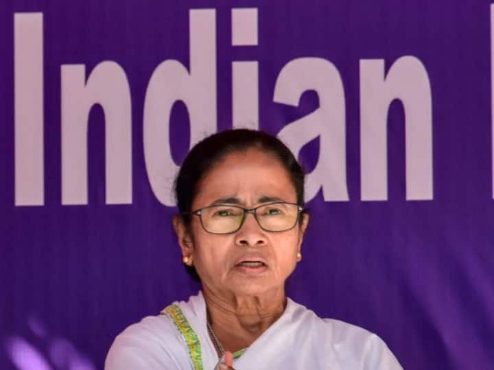 Retired Senior Kolkata Cop Blames Mamata Banerjee In 'Suicide Note' जानिए- पश्चिम बंगाल के IPS अधिकारी ने सुसाइड नोट में सीएम ममता को लेकर क्या लिखा है?