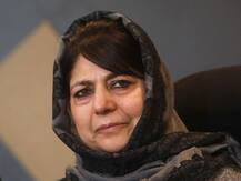 राज्यपाल ने RSS को बताया सेक्युलर तो महबूबा मुफ्ती ने कसा तंज, कहा- \'मैं भी ब्रिटेन की महारानी हूं\'