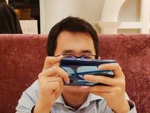 Xiaomi Mi 9 ट्रिपल कैमरे के साथ हुआ लीक, कंपनी के कार्यकारी अधिकारी कर रहे थे फोन का इस्तेमाल