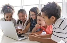 इंटरनेट के इस दौर में बच्चों का रखना होगा खास ध्यान