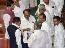 संकट में कर्नाटक की कुमारस्वामी सरकार, वेयरहाउस कार्पोरेशन चेयरमैन पद से हटाए गए कांग्रेस नेता उमेश जाधव