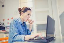 Health Tips: क्या आप भी अंजाने में बिना ध्यान दिए कुछ-न-कुछ खाते रहते हैं? जानें अनकॉन्शियस ईटिंग है कितनी खतरनाक