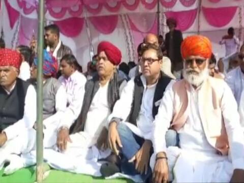 राजस्थान: फिर शुरू हुआ गुर्जर आरक्षण आंदोलन, कहा- मिले पांच फीसदी रिजर्वेशन राजस्थान: फिर शुरू हुआ गुर्जर आरक्षण आंदोलन, कहा- मिले पांच फीसदी रिजर्वेशन