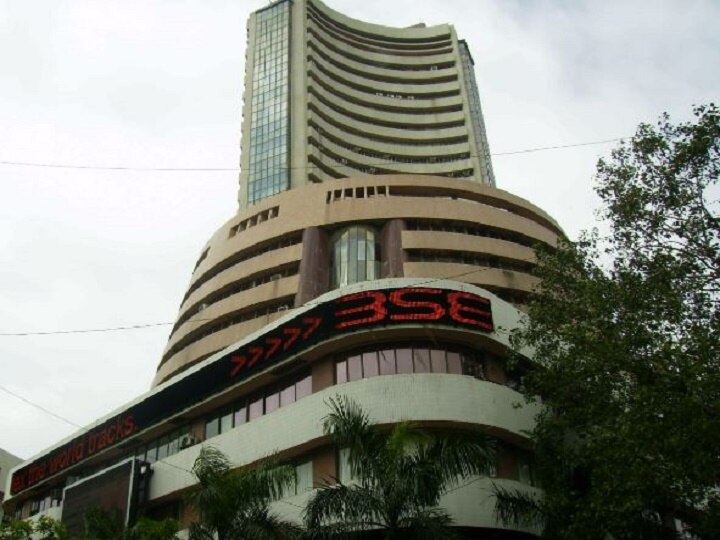 Share market Updates 5 march 2021 stocks highlight prices closing bell nifty sensex down ongc gail SBI yes bank Share Market Updates: कारोबारी सप्ताह के आखिरी दिन शेयर बाजार में गिरावट का रुख, सेंसेक्स 440 अंक लुढ़का, निफ्टी 15 हजार के नीचे