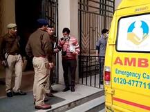 गाजियाबाद: अचानक 17वीं मंजिल से तीसरी मंजिल पर आ गिरी महिला, इंदिरापुरम की पॉश सोसायटी का मामला