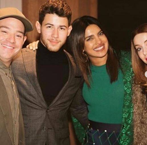 इसके साथ ही प्रियंका ने फ्रेंड्स को गुड लक कहा है. इस सेलिब्रेशन के दौरान प्रियंका ने ग्रीन कलर की ड्रेस में बेहद खूबसूरत नजर आ रही थीं. 