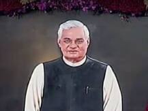 संसद के सेंट्रल हॉल में लगा वाजपेयी का पोर्ट्रेट, PM मोदी बोले- उनसे ही सीखा लोकतंत्र में कोई दुश्मन नहीं होता