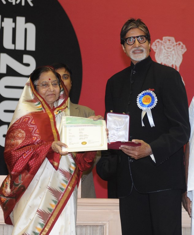 सिनेमा में 50 साल: खिताबों के शहंशाह हैं अमिताभ बच्चन, जीत चुके हैं 14 फिल्मफेयर और चार नेशनल अवॉर्ड