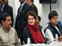 यूपी में कांग्रेस की पहली लिस्ट में प्रियंका का नाम नहीं, सोनिया रायबरेली और राहुल अमेठी से ही लड़ेंगे चुनाव