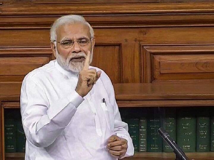 मोदी सरकार पर कई बार विपक्षी पार्टियों ने सांप्रदायिकता के आरोप लगाए. जिसका जवाब देते हुए मोदी ने लोकसभा में कहा कि मेरी सरकार का एक ही धर्म है, भारत सबसे पहले. मोदी ने संसद में कहा कि किसी को भी धर्म के आधार पर भेदभाव करने या कानून को अपने हाथ में लेने का अधिकार नहीं है. देश संविधान के दायरे में चलेगा और ये मेरी जिम्मेदारी है कि सरकार किस तरह से चले.