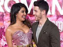 चलते-चलते बिगड़ा प्रियंका चोपड़ा का बैलेंस तो पति निक कुछ यूं थामा उनका हाथ, देखें वायरल VIDEO