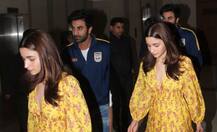 गर्लफ्रेंड आलिया की फिल्म \'गली बॉय\' की स्क्रीनिंग पर पहुंचे रणबीर कपूर, देखें तस्वीरें