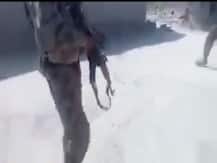 पाकिस्तान की दरिंदगी का Viral Video- निहत्थे बलूचिस्तानी पर बरसाई गोलियां