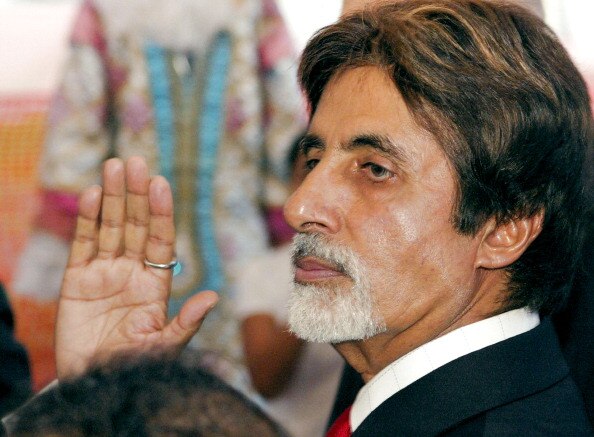 सिनेमा में 50 साल: अदाकारी से जग जीतने वाले अमिताभ बच्चन ‘राजनीति’ से कैसे हार गए?