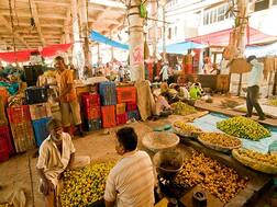 आर्थिक मोर्चे पर फिर बुरी खबर: खुदरा महंगाई दर बढ़कर 7.35 फीसदी हुई, साढ़े 5 सालों में सबसे ज्यादा