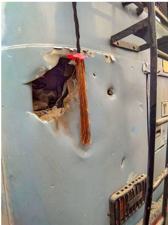 यह हमला श्रीनगर से करीब 30 किलोमीटर दूर लेथपोरा इलाके में हुआ.