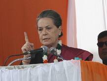 रायबरेली से सोनिया गांधी के खिलाफ चुनाव लड़ सकती हैं बीजेपी की मीनाक्षी लेखी