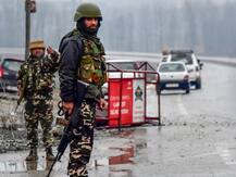 दक्षिण कश्मीर में सीआरपीएफ पर आतंकी हमला, एक जवान शहीद