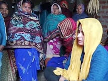 देवरियाः शहीद विजय की पत्‍नी को पति पर गर्व, सीएम योगी को बुलाने की मांग पर अड़े ग्रामीण